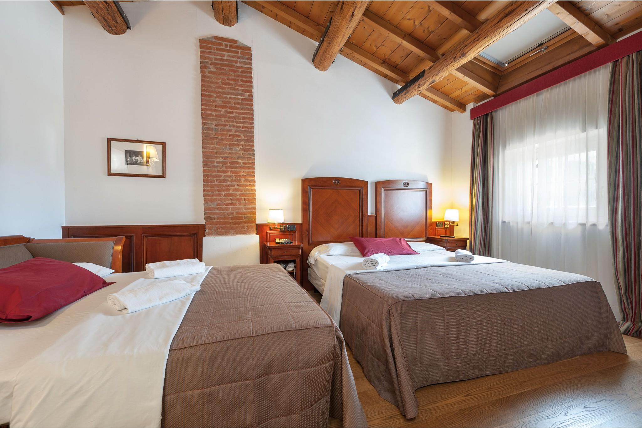Hotel Villa Malaspina Castel d'Azzano Εξωτερικό φωτογραφία